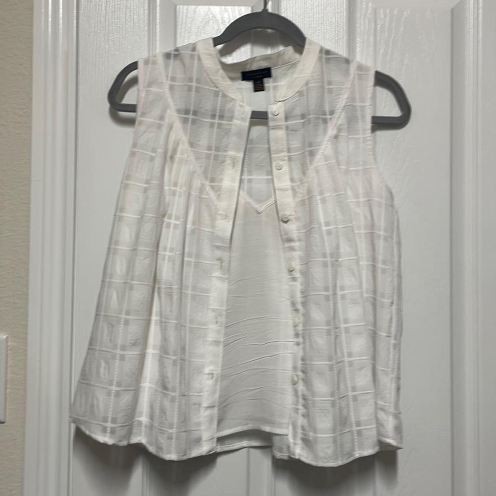 White tank blouse. Size XS. Anthropologie